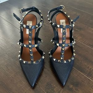 Valentino Rockstud Navy leather pump